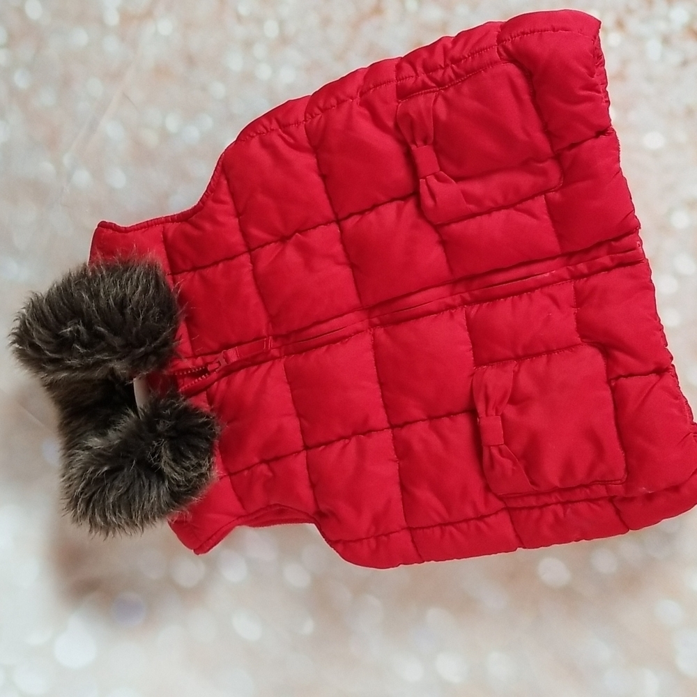 CRAZY 8 Red Puffer Vest Faux Fur Collar - Picture 1 of 5
